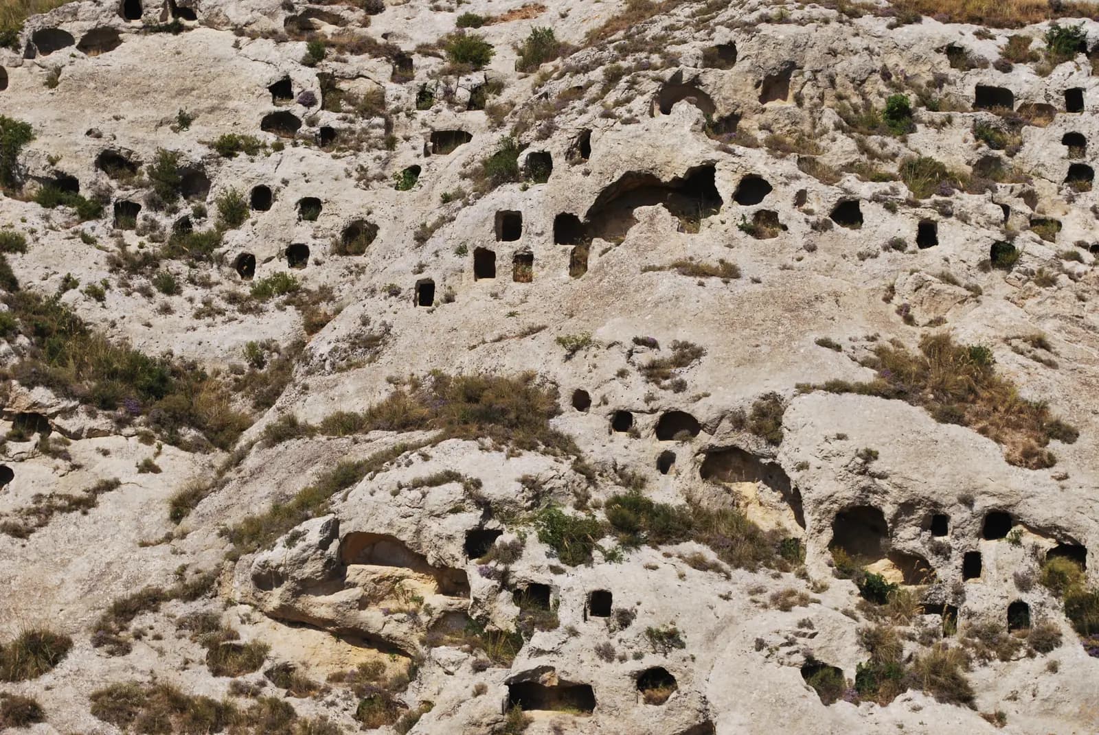The city of silence: Realmese Necropolis · 2