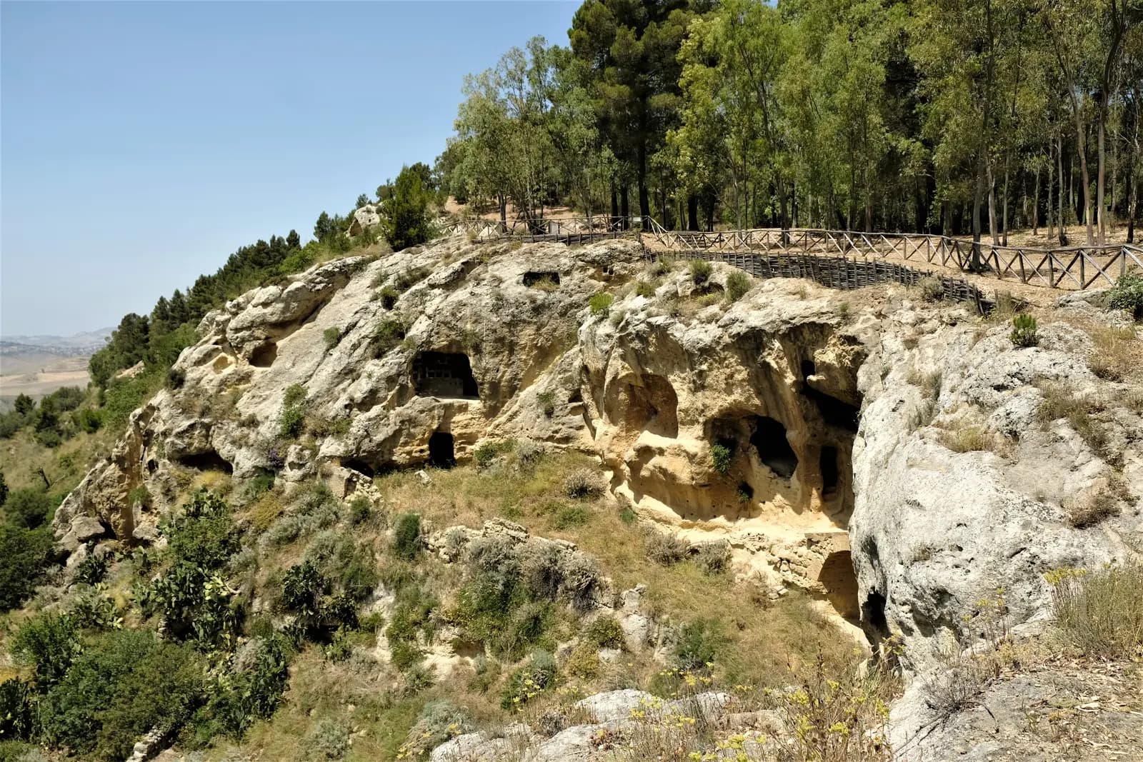 The village in the rock: the Byzantine Village · 2