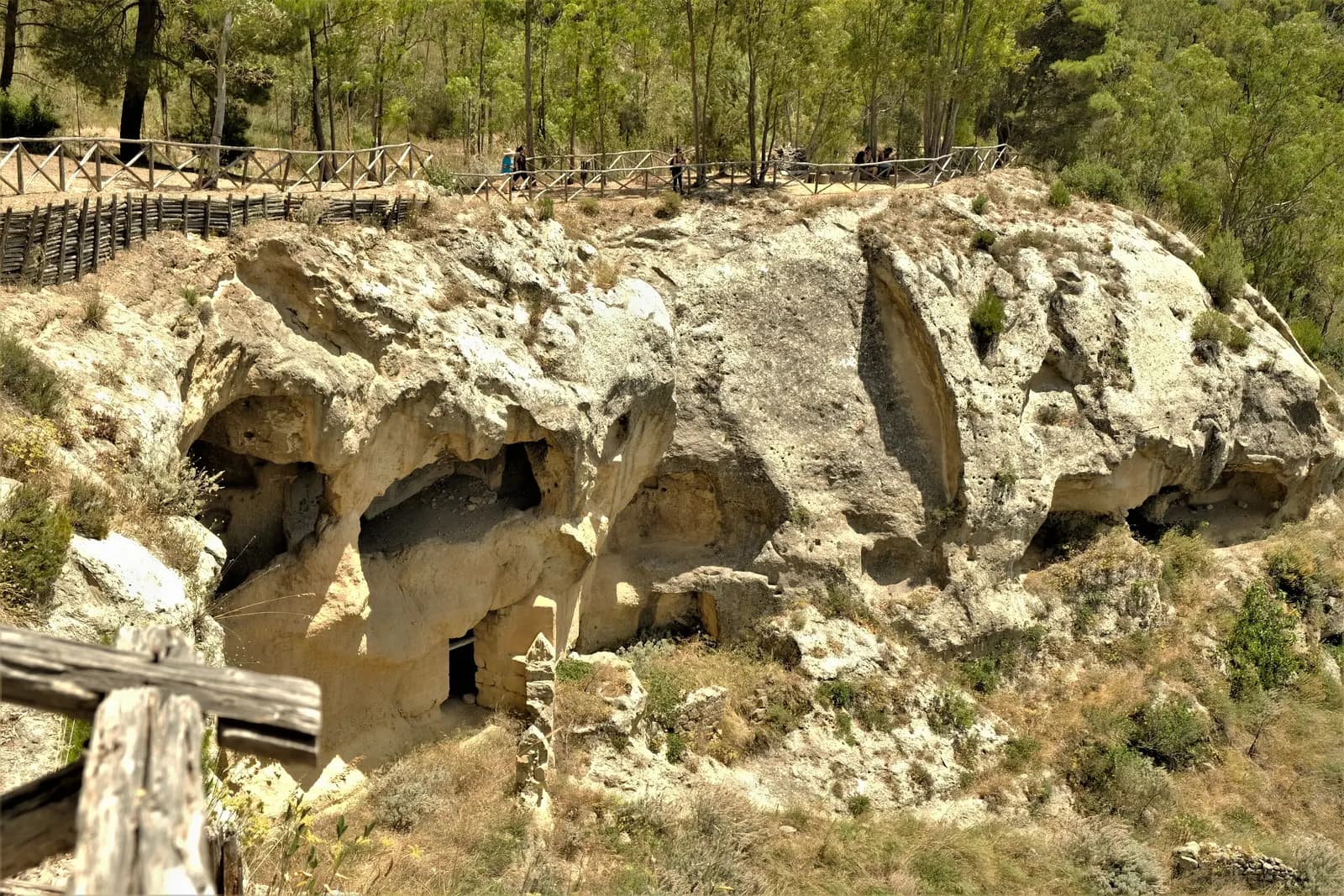 The village in the rock: the Byzantine Village · 4