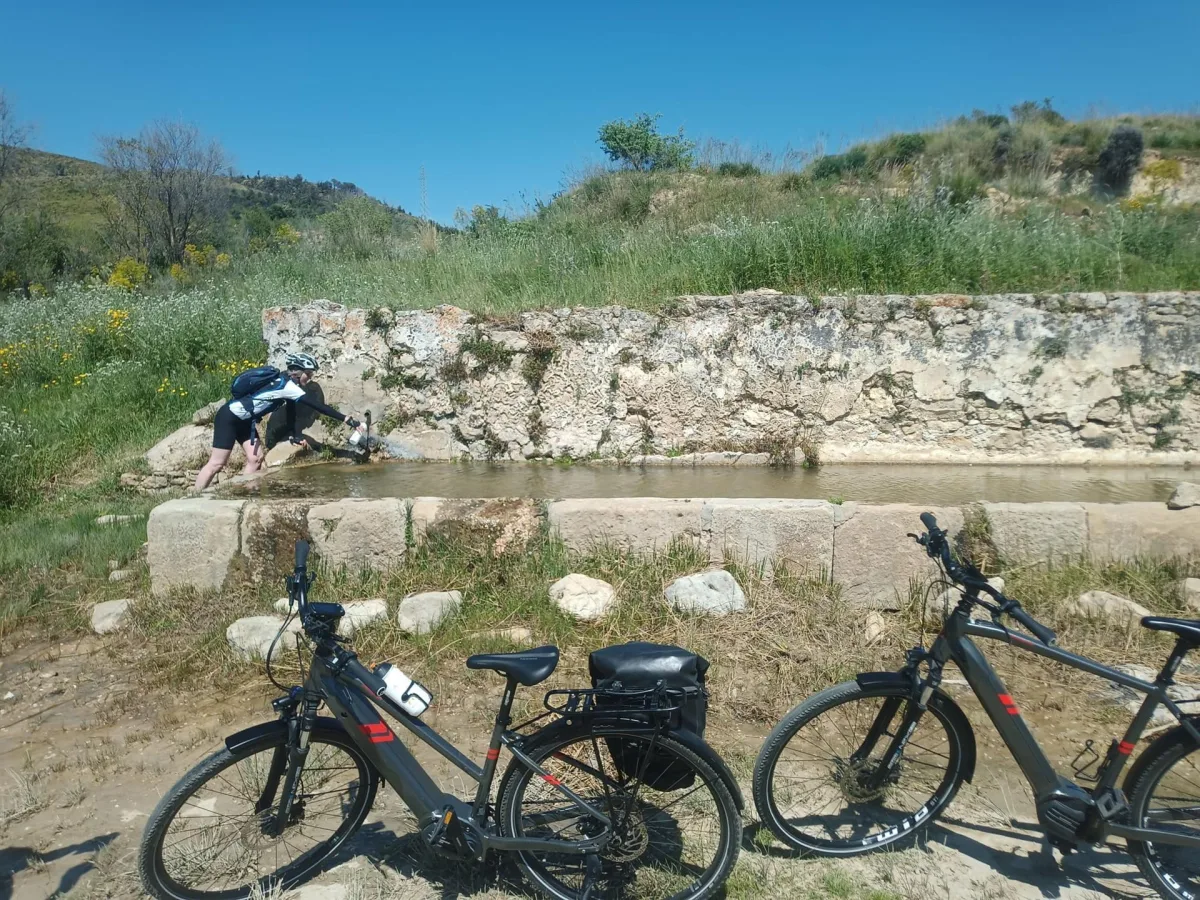 E-bike Tour: Assoro–Leonforte, zolfo e acqua